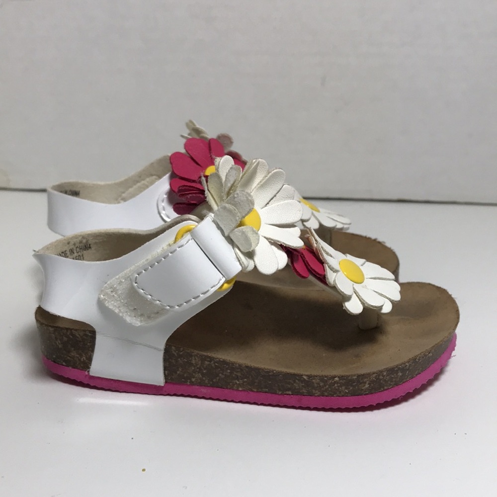 Cute sandals Sz 6